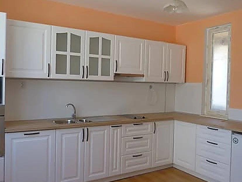 Класическа бяла кухня